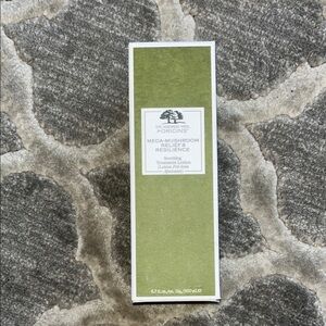 Origins Mega-Mushroom Soothing Treatment - Olive Green